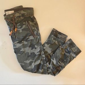 Zara Boys Camo Pants, Size 7